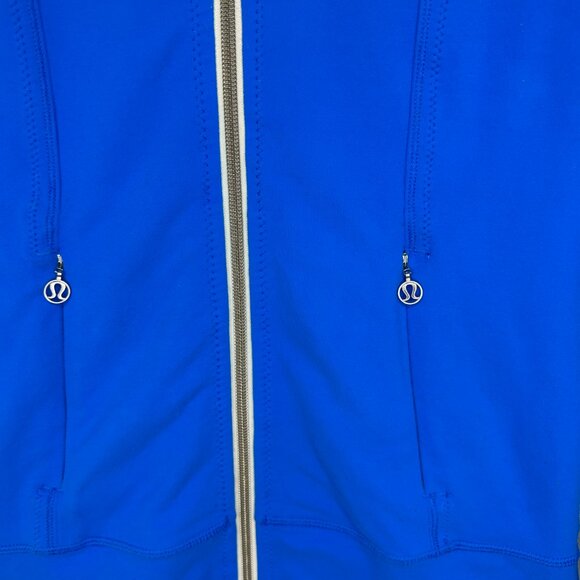 Lululemon Daily Yoga Jacket in Beaming Blue Polar Cream Striped Jacket Size 2 - Picture 6 of 9